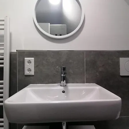 Estrella24 Living Chita Apartment